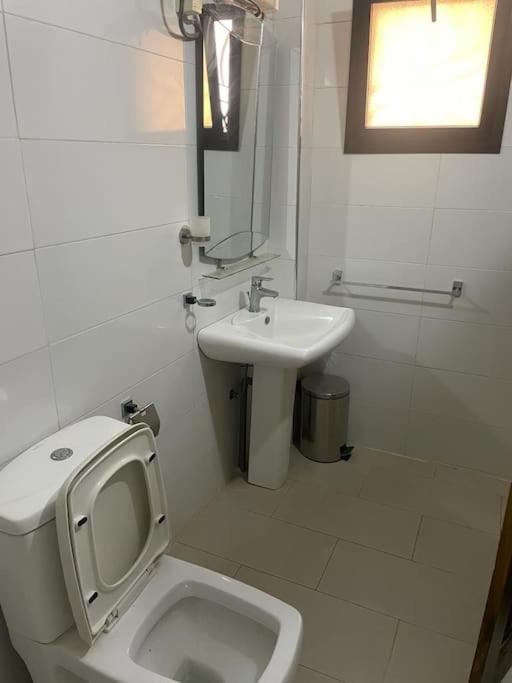 Appartement A Residence Mamouja Dakar Exterior foto